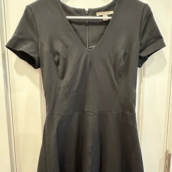 Banana Republic Black V-Neck A-Line Mini Dress - Picture 2 of 4